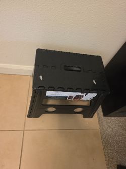 Lil foldable plastic chair