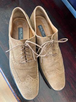 Mens wingtip shoe Ferragamo 10.5