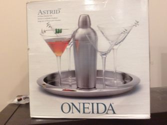 Astrid 10 Pc. Martini Set