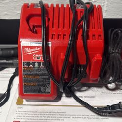 M18 Charger 