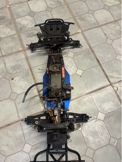 Traxxas slash 3.3 roller
