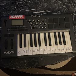 M-Audio Axiom 