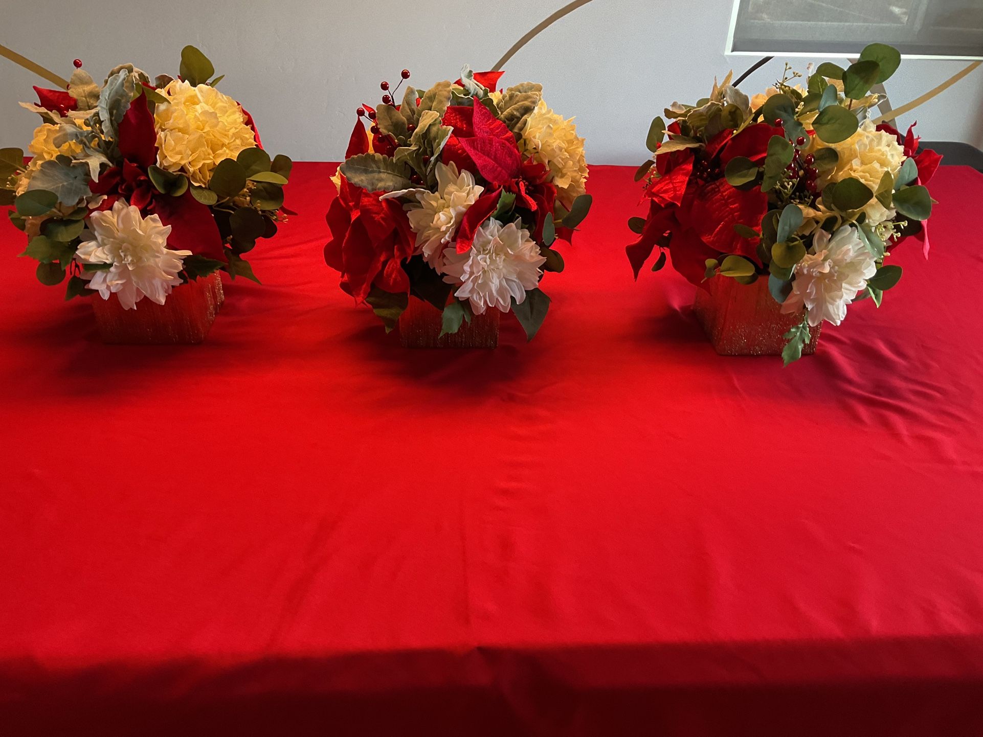 WEDDING OR HOLIDAY DECOR