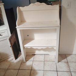 White Shelf Unit (Wood)