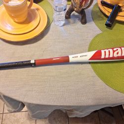MARUCCI CAT8 CONNECT BBCOR USED ONE SEASON.  $100. FIRM PRICE 