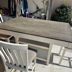Dinner Table 