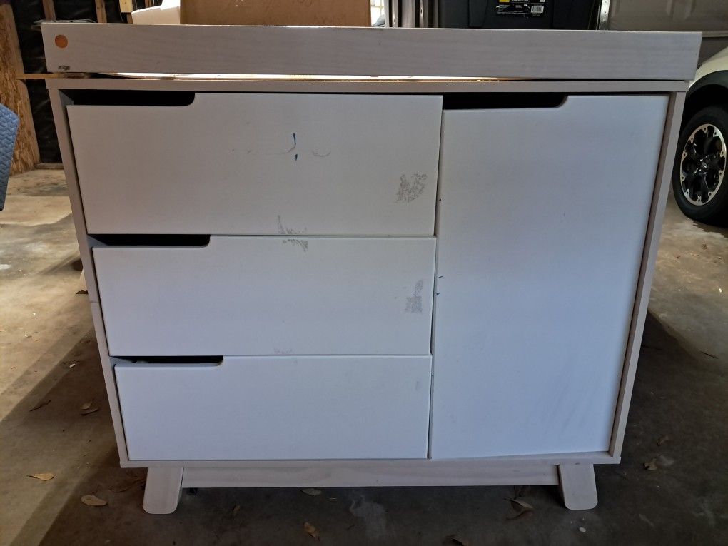 Used Changing Table