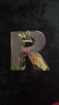 “R” Letter Flower mold