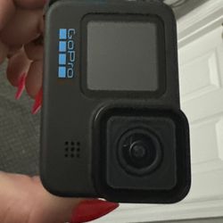 GoPro 11 Hero Black With All Batteries + Accessories 