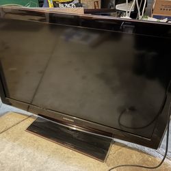 38” Samsung TV