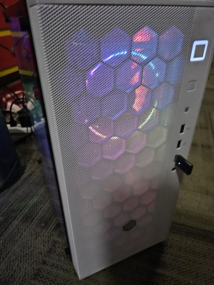 Mid Tier Gaming Pc