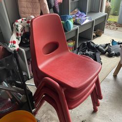 Kid’s Craft Table & Chairs