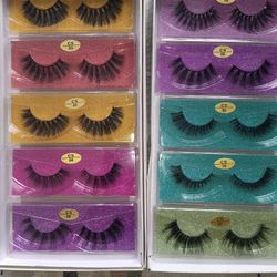 Eye Lashes Does Not Come With Glue