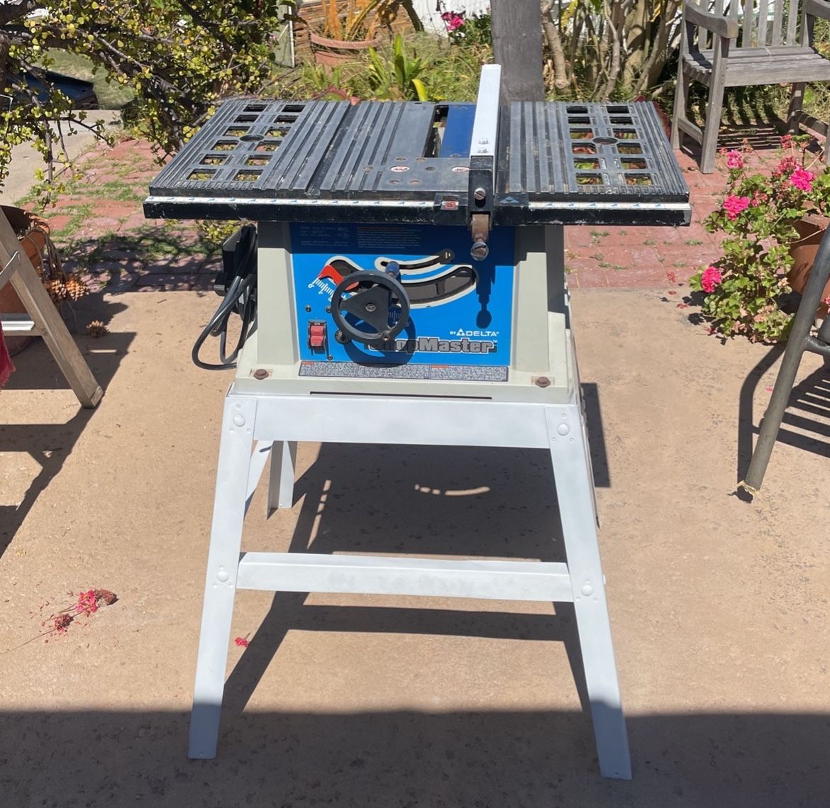 Delta Shopmastere Table Saw With Stand