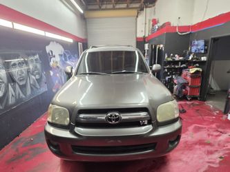 2005 Toyota Sequoia