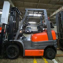 TOYOTA forklift for sale LOW HOURS
