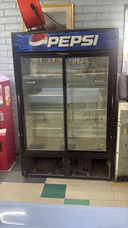 Commercial refrigerator