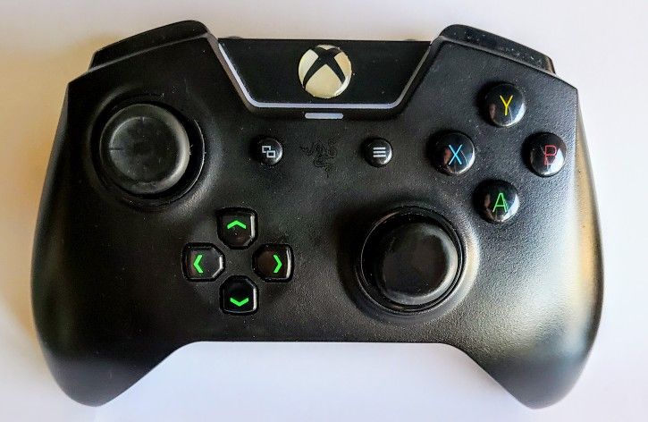 Razer Wolverine Tournament Edition Video Game Controller 2 Avail Clicky Response, 4 Remap Buttons, Hair Trigger Mode, V Little  Wear,  3.5mm  Jack