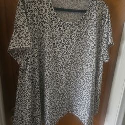 Women's Black & White Leopard Print Shirt; SZ. 2X; Barely Worn