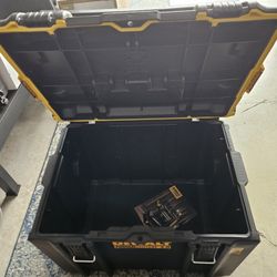 Brand New Dewalt Rolling Tool Box. Toughsystem 2.0