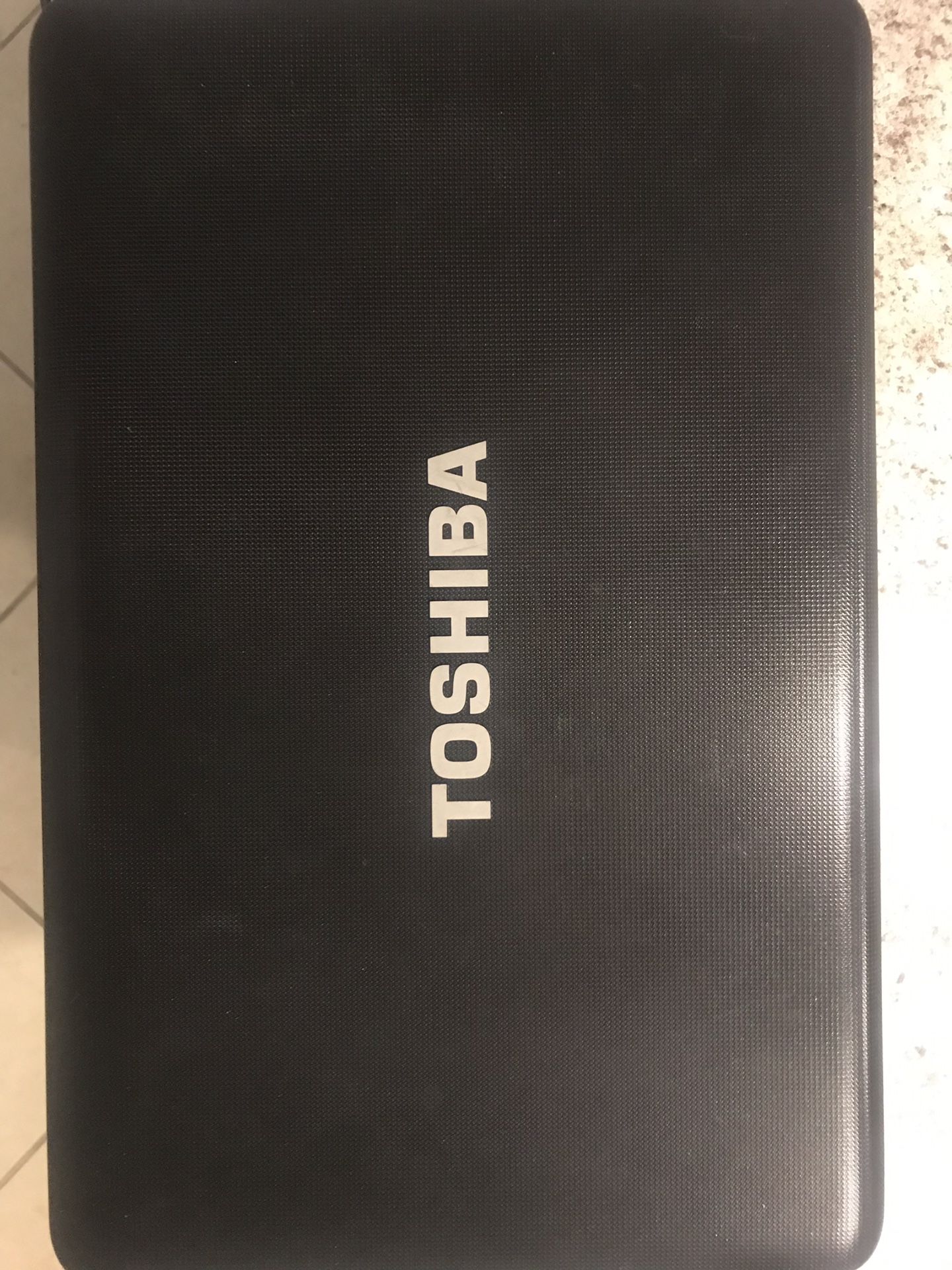 Toshiba Large screen laptop