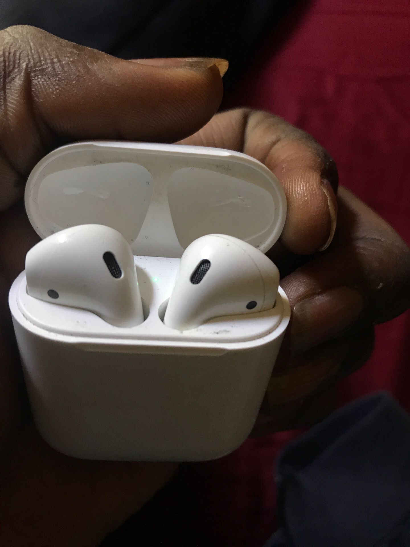 Apple AirPods 2s