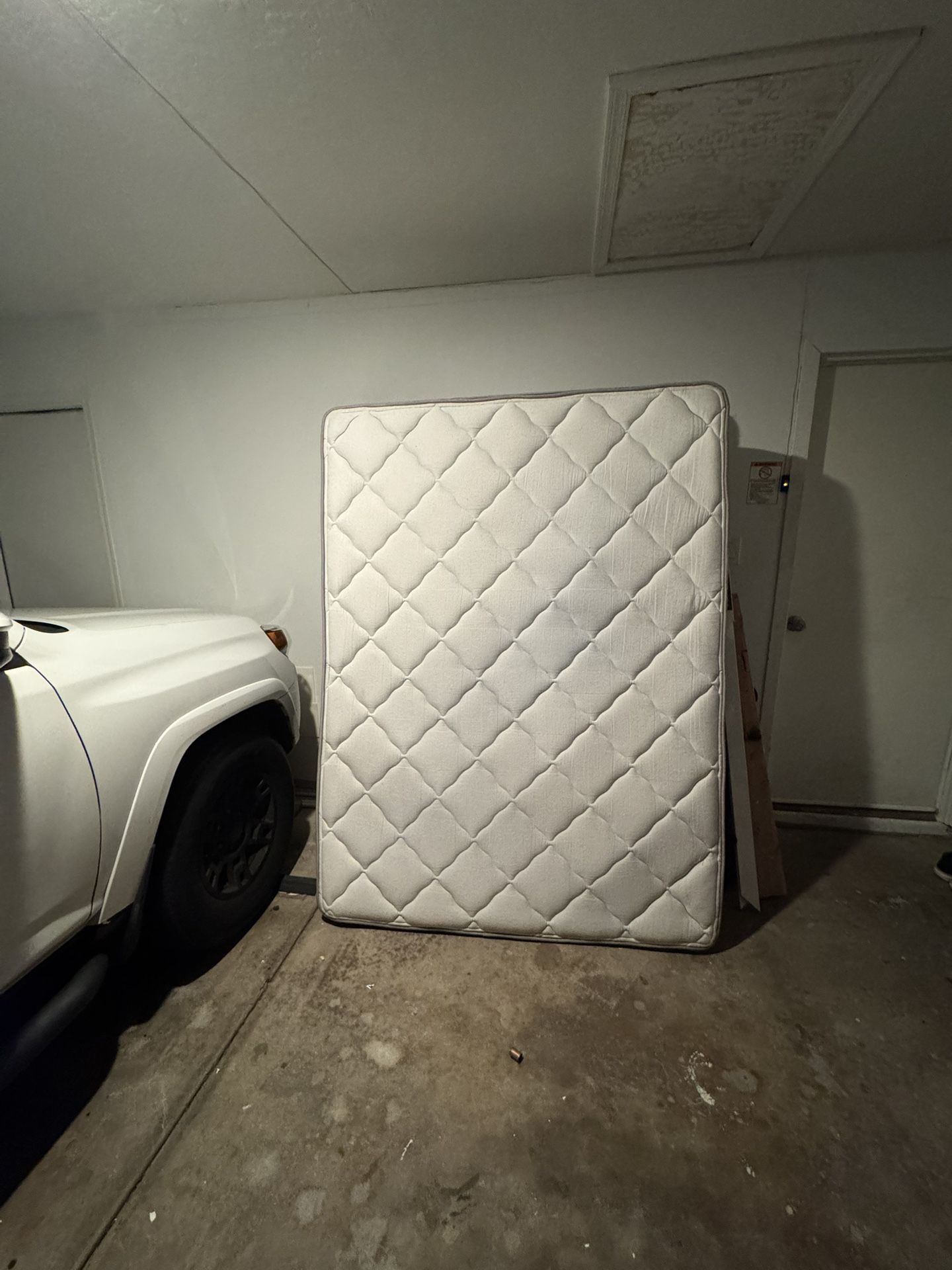 Queen Mattress And Box spring 