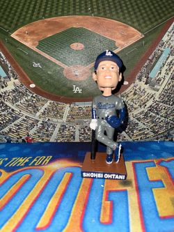 Dodgers shohei ohtani Bobblehead Bobbleheads Bobble heads bobble head