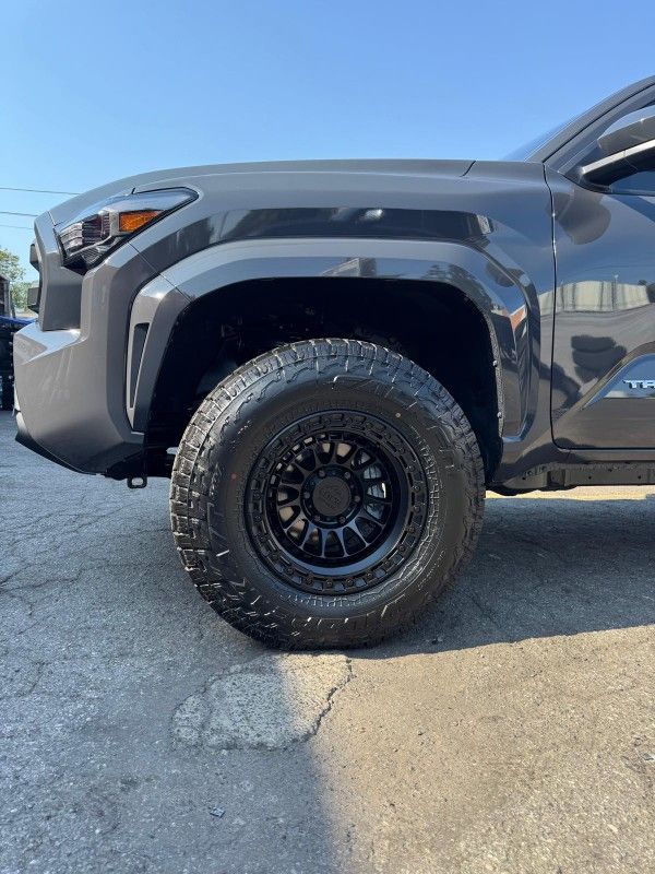 Lock Mojave and new falken tires availble for 6 lug trucks