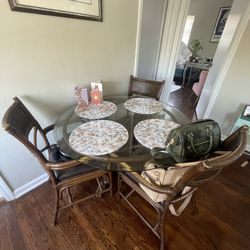 Dinning Table 