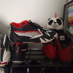 Men's Puma Size 10.5