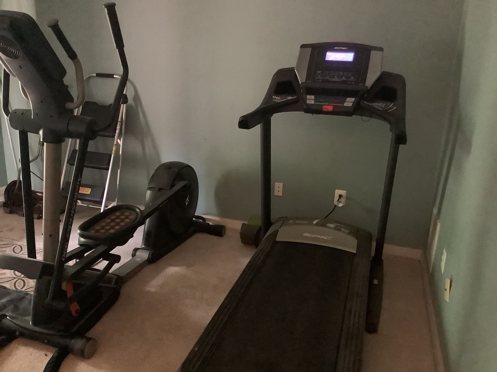 Gym grades  Treadmill And Elliptical 
