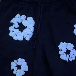 Denim Tears The Cotton Wreath Sweatpants (NEGOTIABLE PRICE)