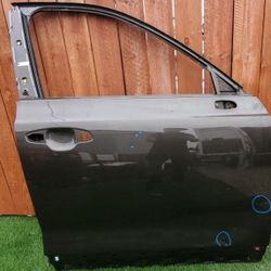 2021-2024 KIA TELLURIDE RIGHT FRONT
DOOR PASSENGER SIDE OEM. NC41A