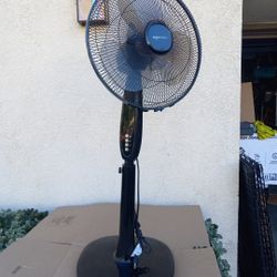 Amazon Basics Fan