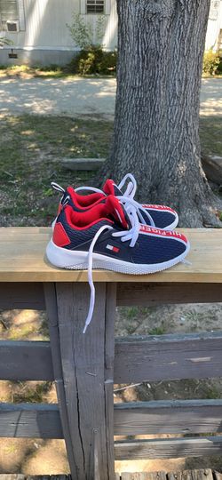 Tommy Hilfiger