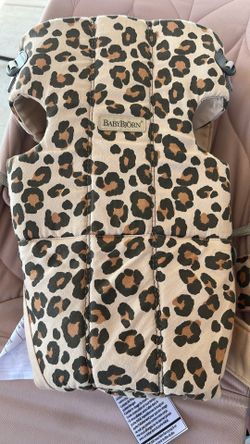 BabyBjorn Carrier Leopard Print