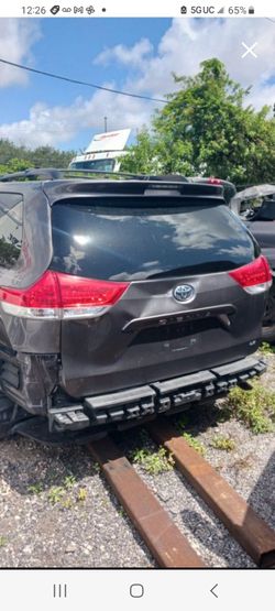 2016 tailgate toyota sienna