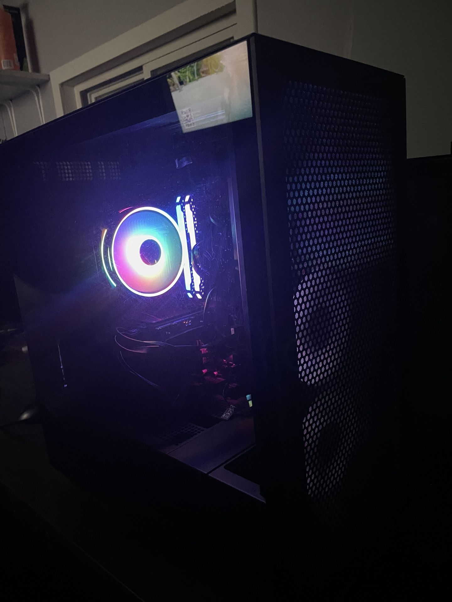 Custom Built Gaming Pc With Monitor
