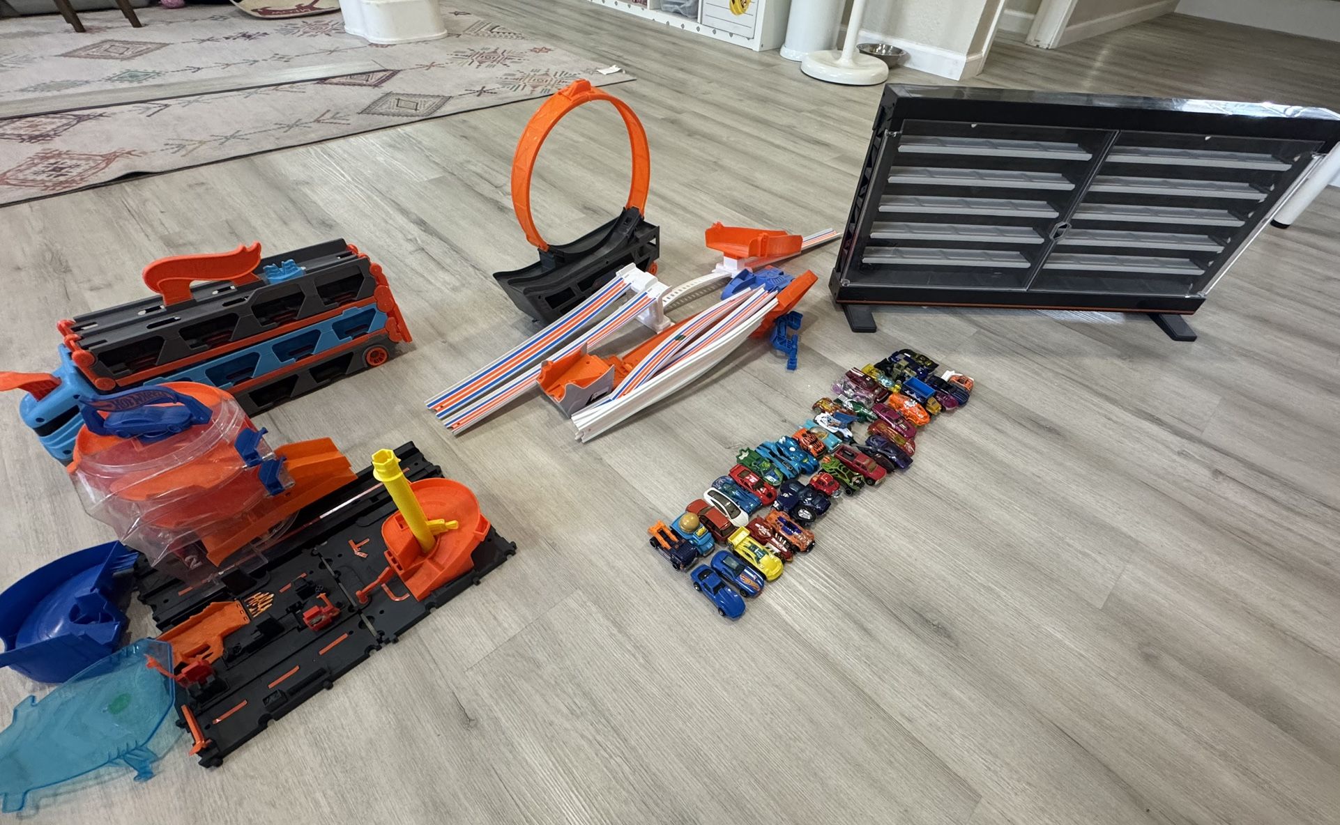 Super Hot wheel Set (cars, Tracks And Display Cabinet)