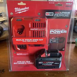 New Milwaukee M18 REDLITHIUM FORGE XC8.0 Battery & Rapid Charger
