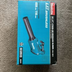 Makita Blower XBU03Z 18V LXT Lithium-Ion Brushless Cordless Blower, (Tool Only Brand New)