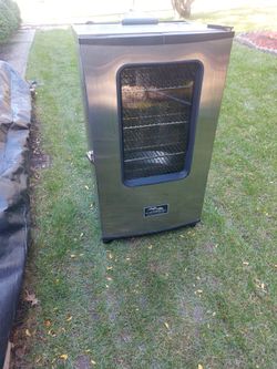 Musterbuilt electric smoker
