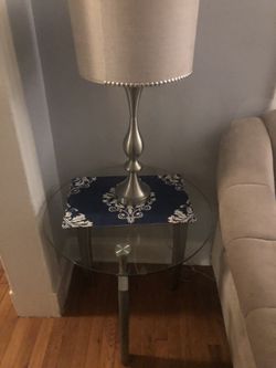  Three piece in table and two lamps
