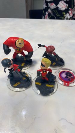 Disney Infinity 1.0 The Incredibles, 2Monsters University and Pirates of the Caribbean figures Playset