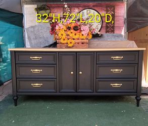 Vintage black 9/drawer wood dresser