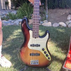 2004 Fender American Deluxe Jazz Bass $1,700 • THOUSAND OAKS, CA