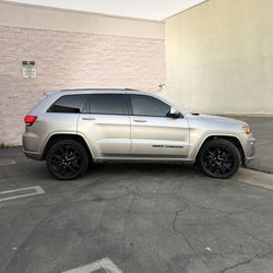 SUV Jeep Cherokee Audi Rs Q5 Q8 Q7 Bmw X5 Panoramic M Competition Porsche Cayenne Macan Ranger Rover Dodge Durango Srt Hellcat Rt Chevy Tahoe 4X4 V8 4