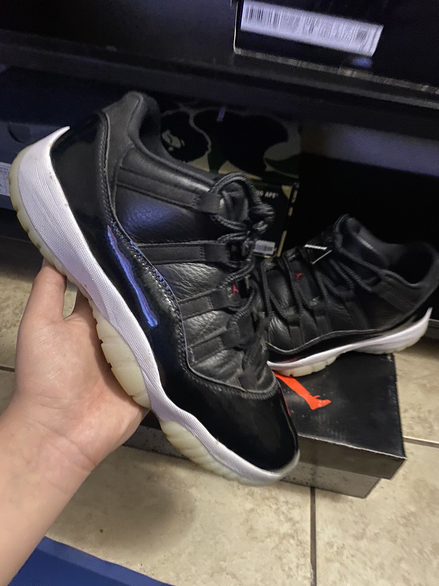 Jordan 11 Low 72-10