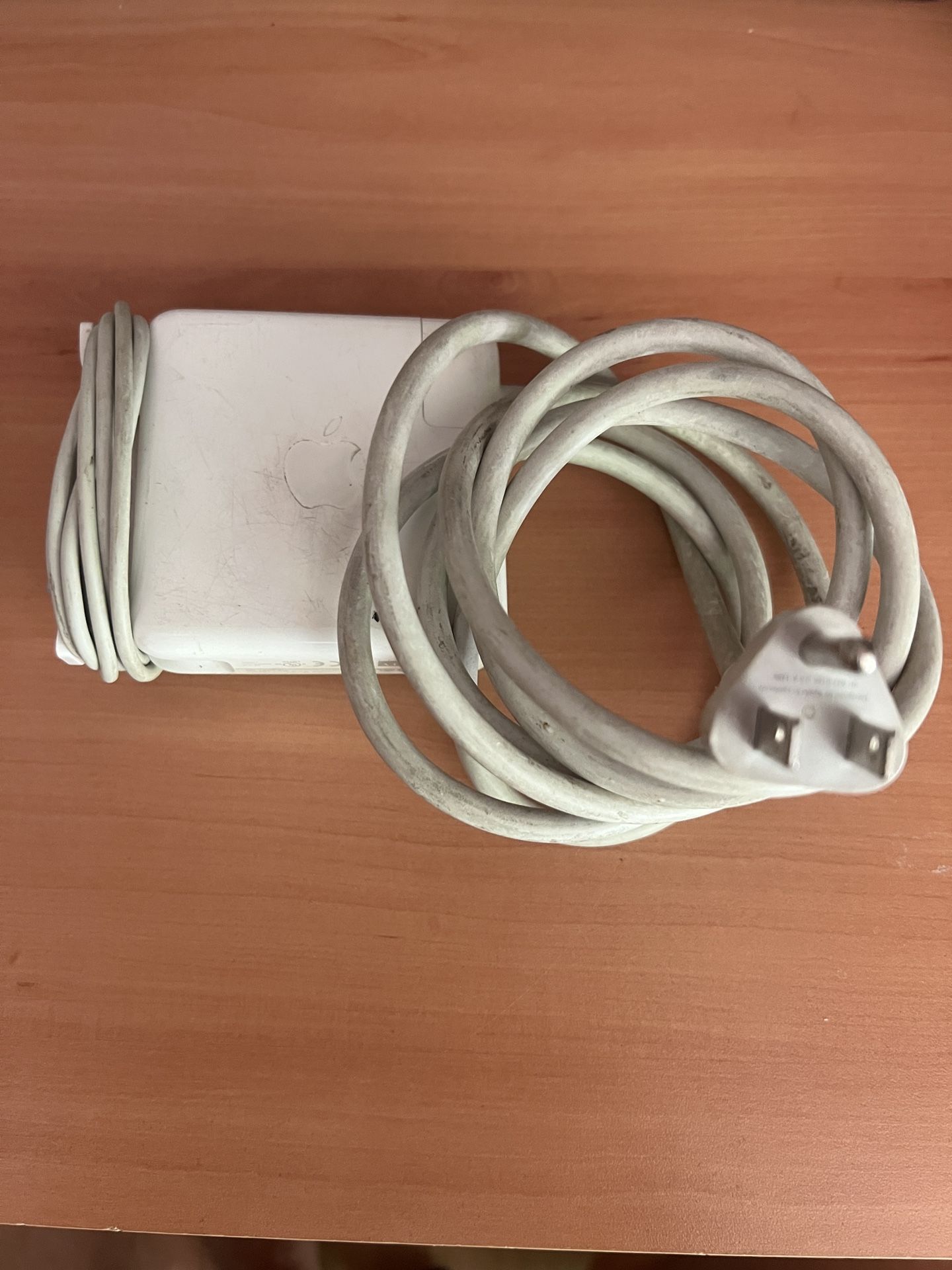 MacBook Pro 85w AC Power Adapter MagSafe